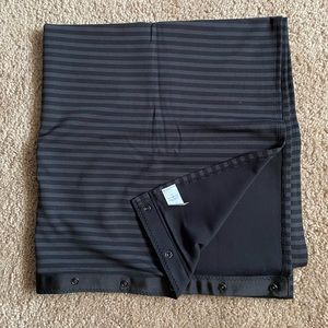 Lululemon Vinyasa Scarf; black & gray stripes